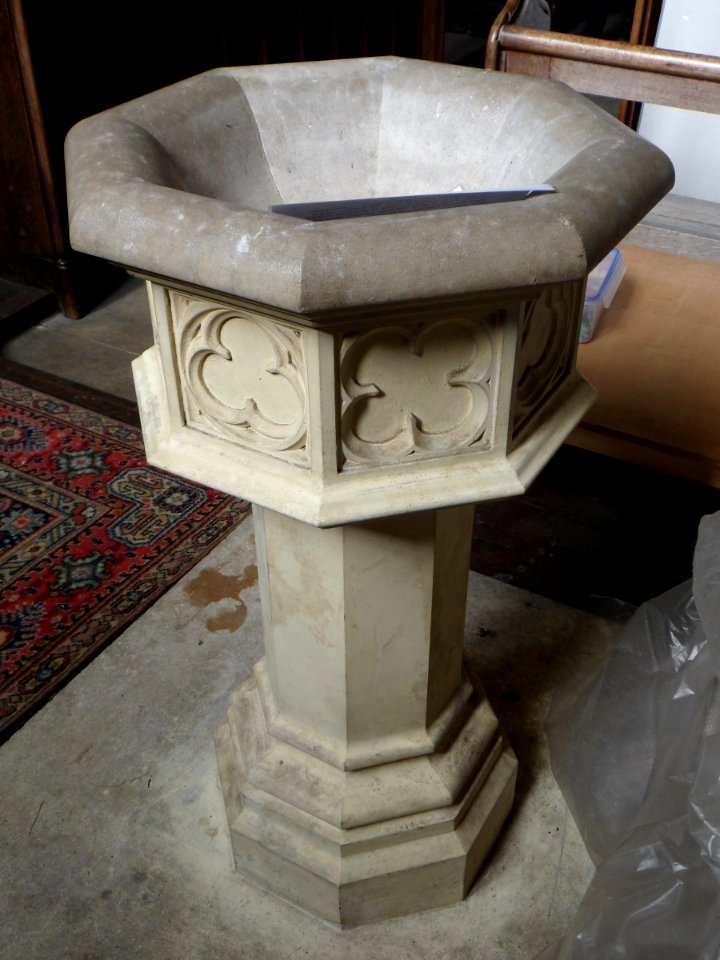 Stanmer Church, Stanmer Park, near Brighton (April 2013) (Interior) (4)