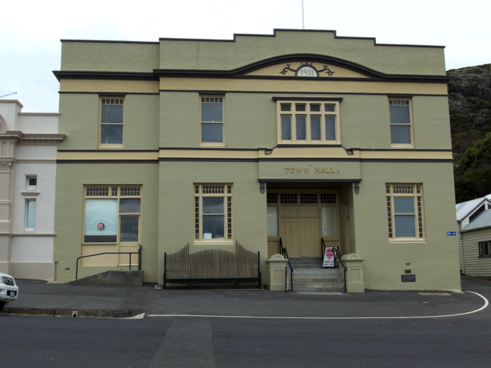 Stanley-Town-Hall-20150411-011