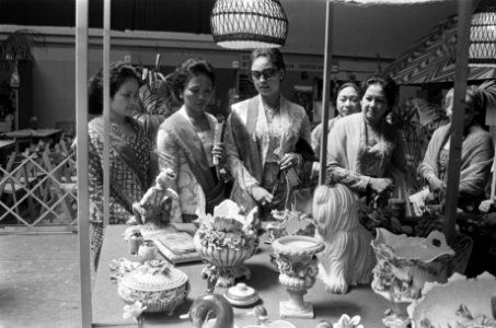 Stand op de Pasar Malam, Bestanddeelnr 928-0083