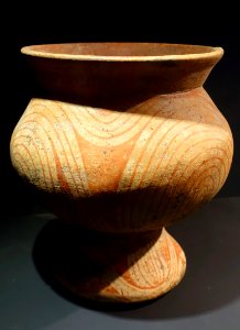 Stand, southeast Thailand, Ban Chiang culture, Phase 2, c. 500-300 BC, ceramic with red paint - Linden-Museum - Stuttgart, Germany - DSC03734