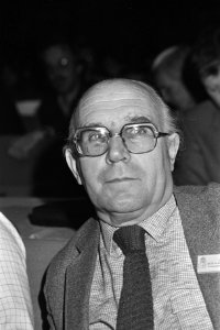 Stan Poppe, Bestanddeelnr 931-7599