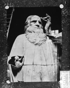 Standbeeld van Leonardo da Vinci voor Italiaanse luchthaven, Bestanddeelnr 911-3442
