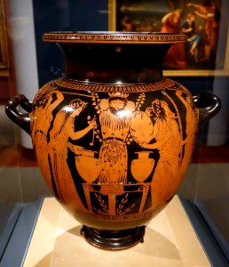 Stamnos with maenads and totem of Dionysos, attributed to the Dinos Painter, Attic, c. 430-420 BC, red-figure ceramic - Princeton University Art Museum - DSC07077