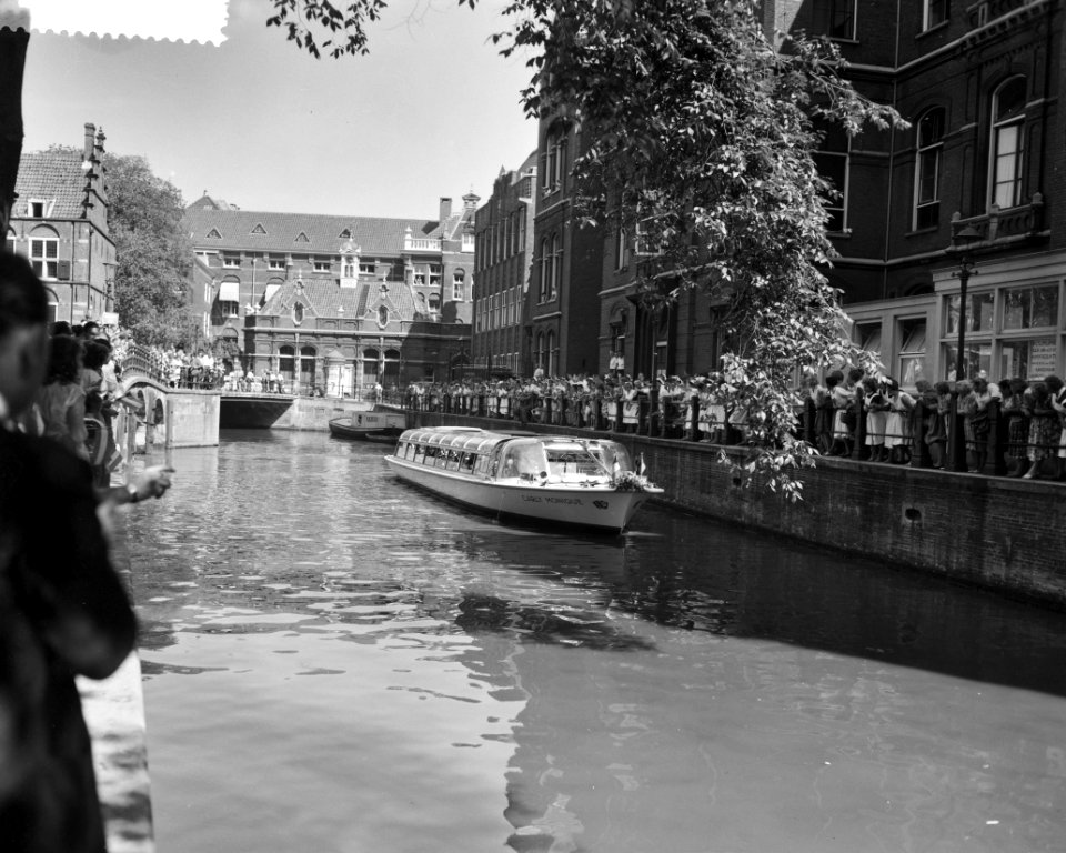 Statiebezoek koning Boudewijn , rondvaart, Bestanddeelnr 910-5032
