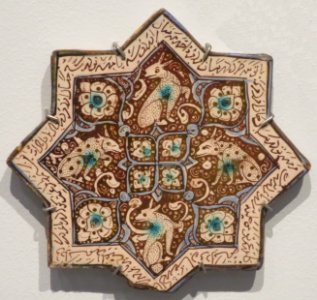 Star tile from Iran, Ilkhanid period, Honolulu Museum of Art I photo