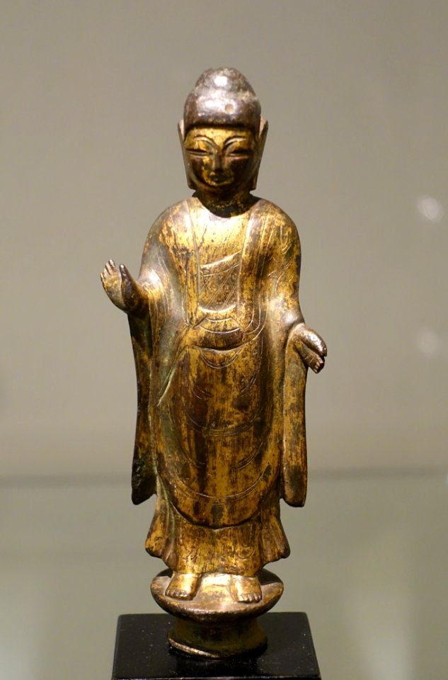 Standing Buddha, Korea, Unified Silla dynasty, 8th century AD, gilt bronze - Östasiatiska museet, Stockholm - DSC09405
