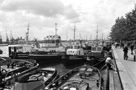 Stakingen, havenpersoneel, sleepboten, Bestanddeelnr 930-4083