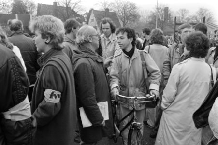 Staking omroeppersoneel tegen afwijzing omroep CAO postende stakers bij NOS-ter, Bestanddeelnr 933-2972