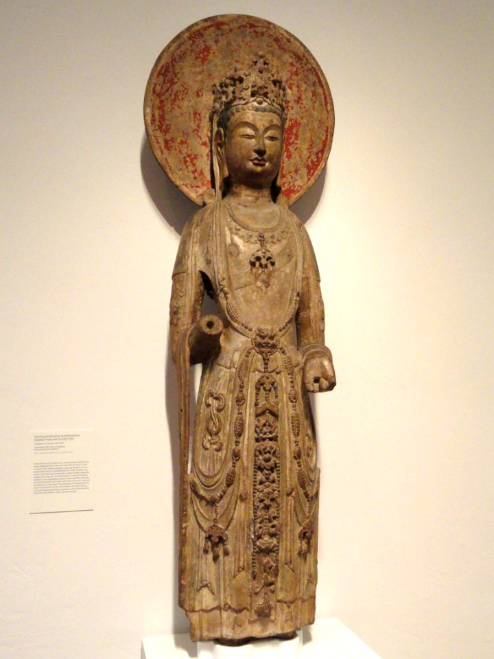 Standing Bodhisattva Avalokiteshvara (Guanyin Pusa) with Circular Halo, Sui dynasty, China, limestone with gilding and pigment - Sackler Museum - DSC02426