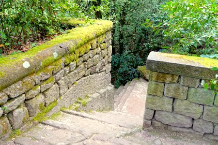 Stairs and walls - Parco dei Mostri - Bomarzo, Italy - DSC02434