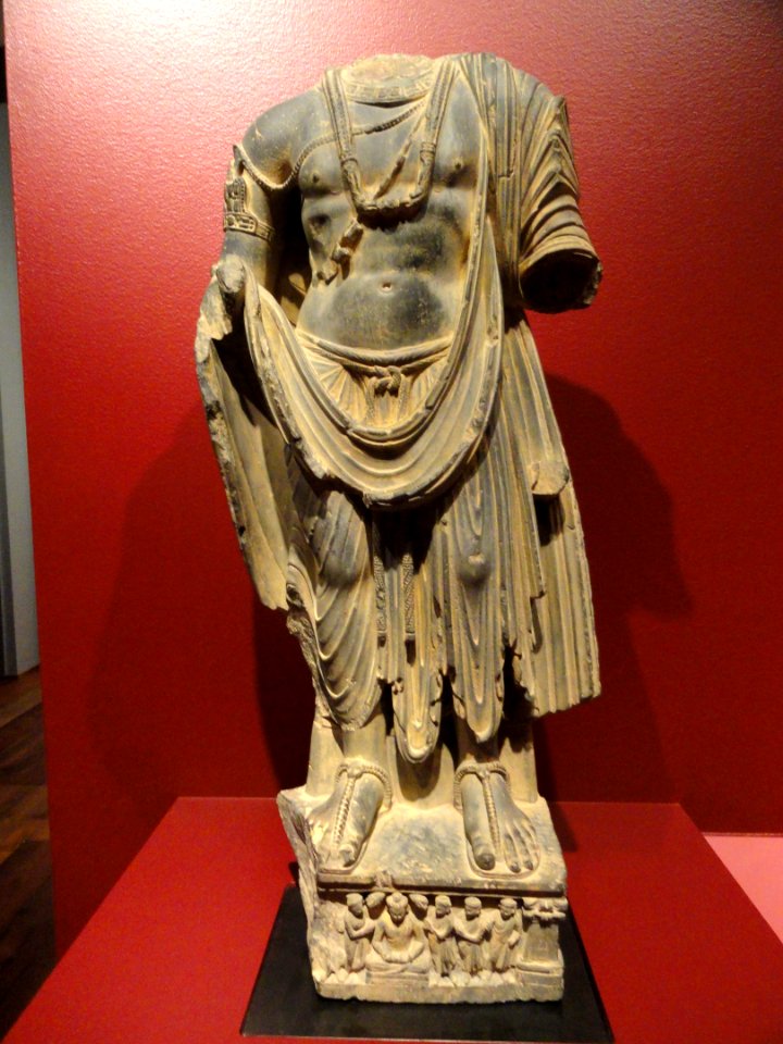 Standing bodhisattva, Gandhara, Pakistan, c. 3rd-4th century AD, schist - San Diego Museum of Art - DSC06342
