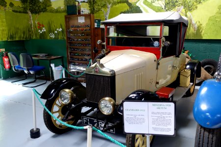 Standard SL02 1922 - Bentley Wildfowl and Motor Museum - Halland, East Sussex, England - DSC05786