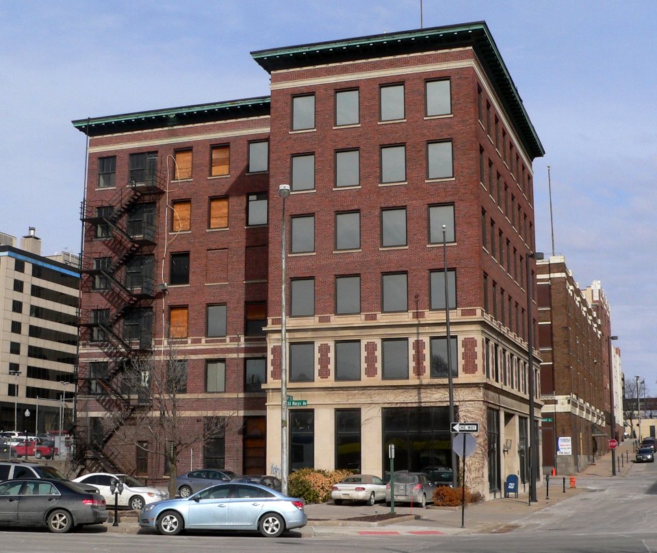Standard Oil bldg (Omaha) from SE 2