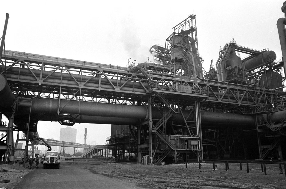 Staking bij Hoogovens, exterieur, Bestanddeelnr 926-2369