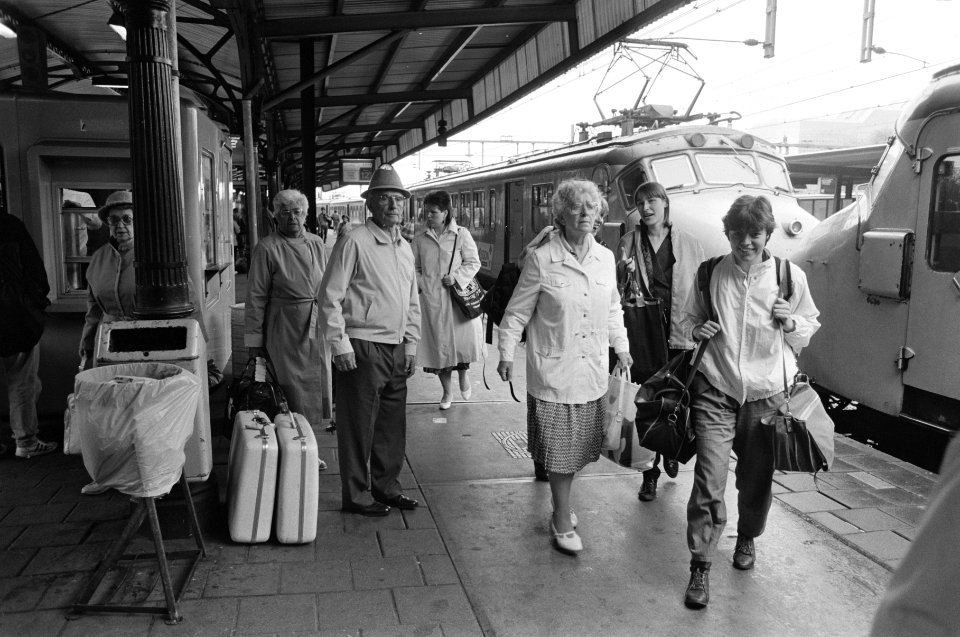 Staking bij NS wegens uitblijven CAO-accoord reizigers op station in Utrecht, Bestanddeelnr 933-6579