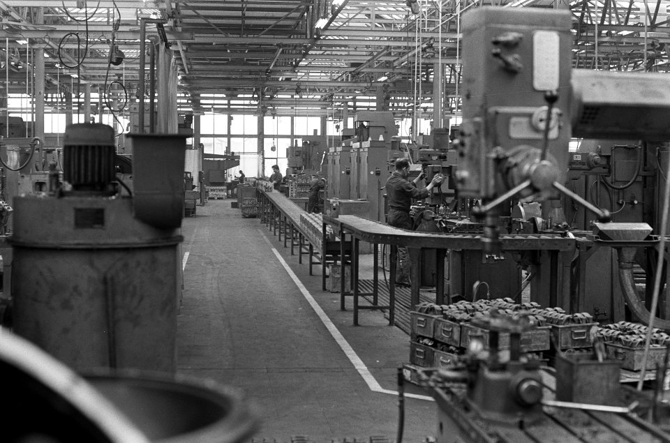 Stakingen bij DAF, verlaten Daf-fabriek, Bestanddeelnr 926-2713