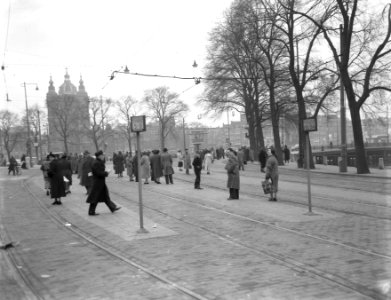 Staking gemeentepersoneel Amsterdam, de tram is niet aan CS, Bestanddeelnr 907-0469