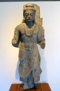 Standing Boddhisattva, Gandhara, c. 3rd century AD, gray schist - Matsuoka Museum of Art - Tokyo, Japan - DSC07103