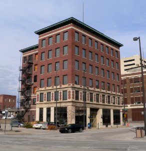 Standard Oil bldg (Omaha) from SE 1