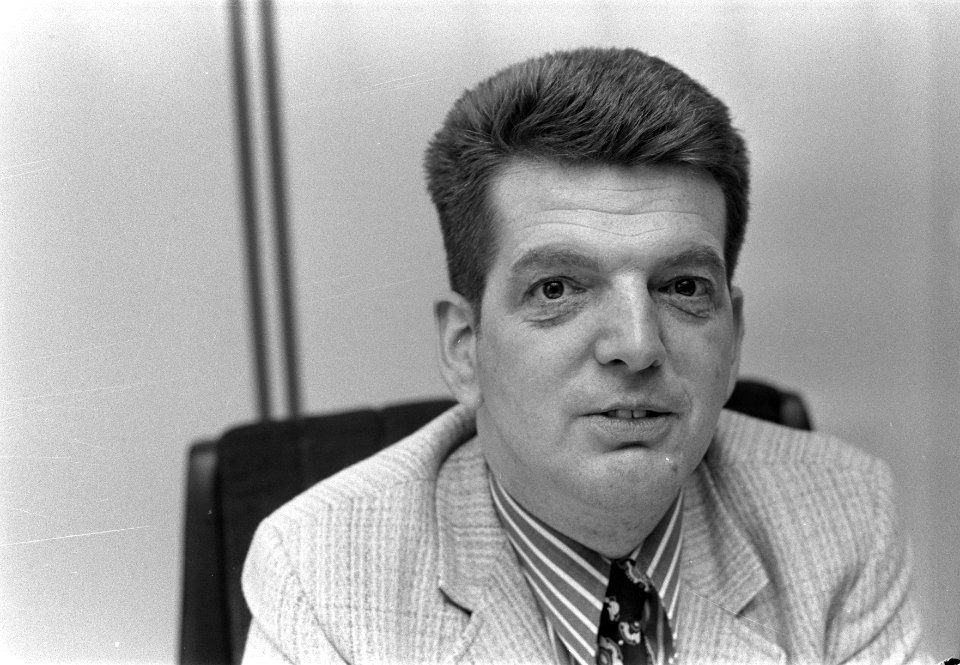 Staking bij Hoogovens, dr. M. Albrecht , directeur Personeel en Organisatie van , Bestanddeelnr 926-2382