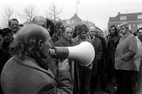Staking bij ADM, stakers worden toegesproken, Bestanddeelnr 926-2832