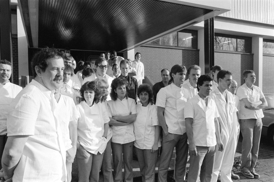 Staking bij banketbakkerij Hema, Utrecht, Bestanddeelnr 934-1668