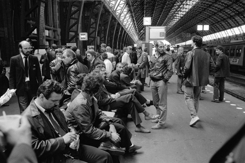 Staking bij NS wegens uitblijven CAO-accoord stakende NS-ers op Centraal Statio, Bestanddeelnr 933-6575