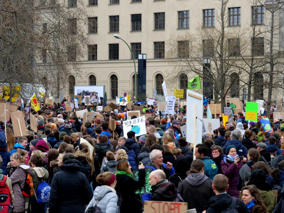 Start of the FridaysForFuture demonstration Berlin 29-03-2019 12
