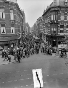 Staking in bouwvakken Rotterdam na de vergadering, Bestanddeelnr 907-7912
