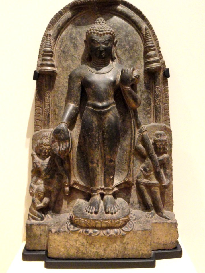 Standing Buddha, Bogra District, Bihar, India, Pala Period, 8th-10th century - Royal Ontario Museum - DSC09654