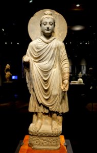 Standing Buddha, near Peshawar, Pakistan, Kushan dynasty, 100s-200s AD, schist - Tokyo National Museum - Tokyo, Japan - DSC08671