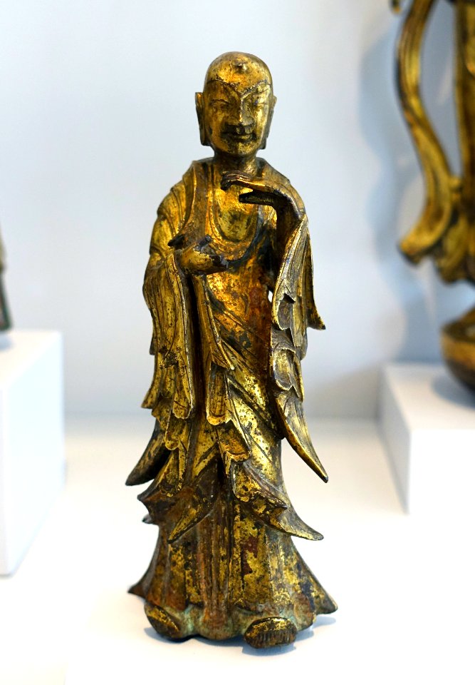 Standing Buddhist Monk, China, Northern Wei dynasty, early 6th century AD, gilt bronze - Arthur M. Sackler Museum, Harvard University - DSC00860