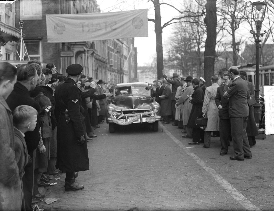 Start tulpenralley in Den Haag, Bestanddeelnr 903-9147