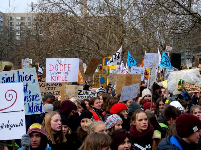 Start of the FridaysForFuture Demonstration 25-01-2019 Berlin 31