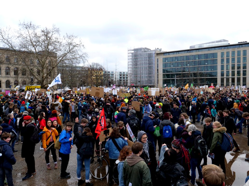 Start of the FridaysForFuture demonstration Berlin 15-03-2019 07