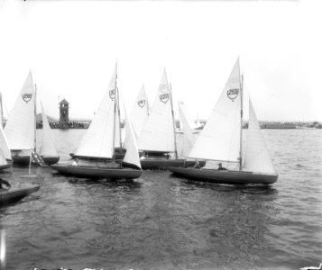 Start Sneekweek 1955, deelnemers in actie 16 m2 klasse, Bestanddeelnr 907-2769