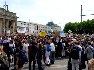 Start of the FridaysForFuture protest Berlin 24-05-2019 11