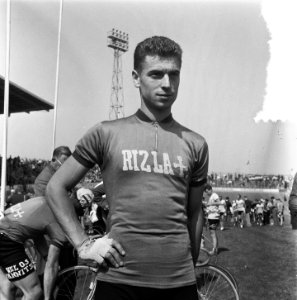 Start Ronde van Nederland Stadion Utrecht, Bestanddeelnr 907-9304