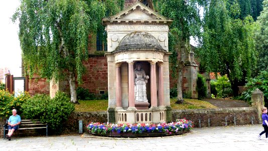 Statue of Queen Anne 2