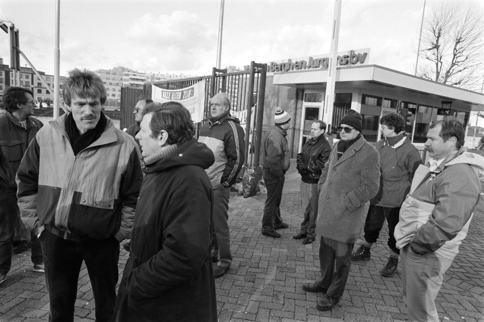 Staking bij Van de Bergh en Jurgens (Margarinefabriek) Rotterdam tegen gedwongen, Bestanddeelnr 934-1659