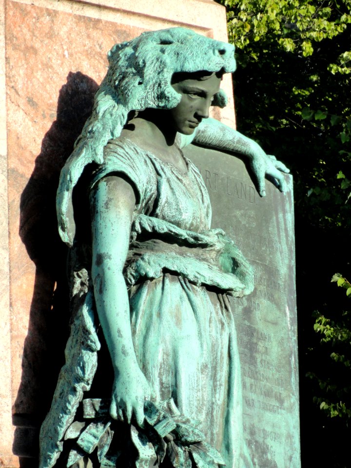 Statue of Johan Ludvig Runeberg in Helsinki - DSC03902