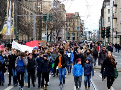 Start of the FridaysForFuture demonstration Berlin 15-03-2019 04