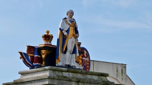 Statue of King George III