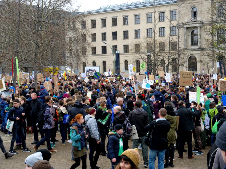 Start of the FridaysForFuture demonstration Berlin 29-03-2019 10