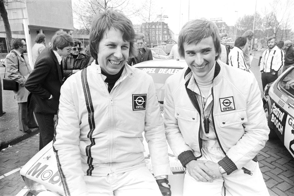 Start tulpenrally in Rotterdam De Jong en Carlson (r) met Opel Kadett, Bestanddeelnr 929-1634