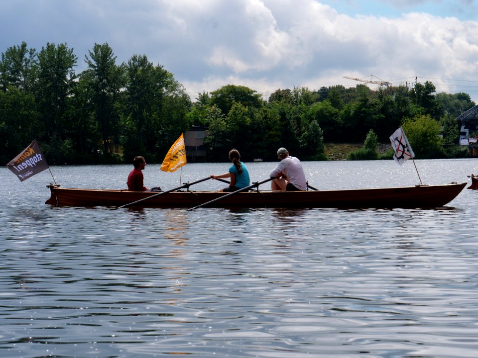 Start of the Coal and Boat demonstration 2019 08