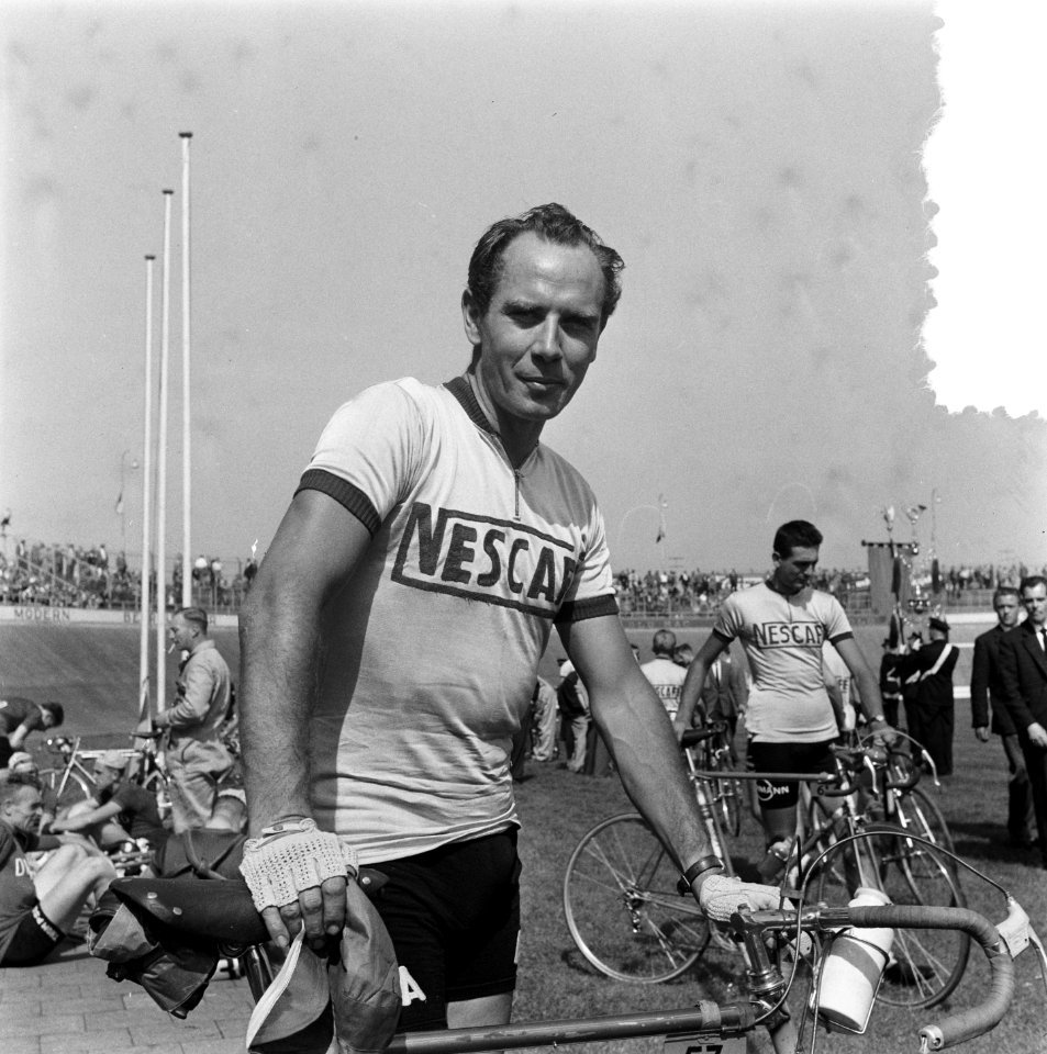 Start Ronde van Nederland Stadion Utrecht . Hugo Koblet, Bestanddeelnr 907-9303