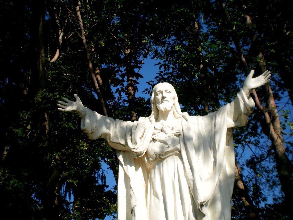 Statue of Jesus, Roman Catholic Church, Vegreville 01