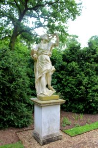 Statue of Pallas, Belton House 2