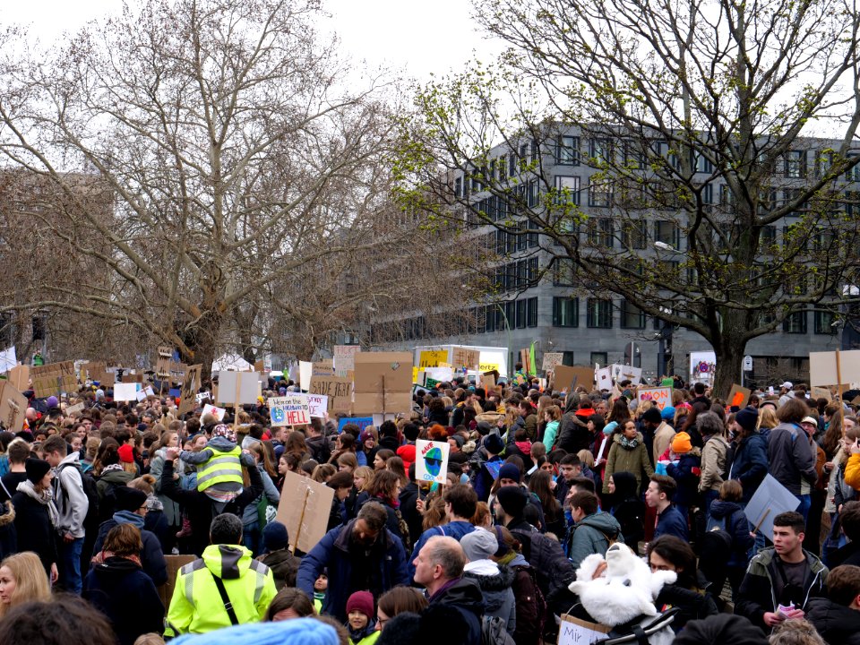 Start of the FridaysForFuture demonstration Berlin 29-03-2019 15